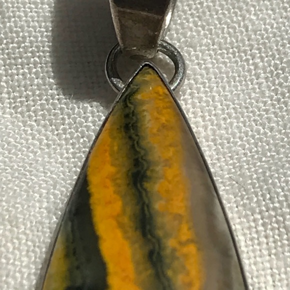 NWOT Artisan Bumble Bee Jasper Pendant - Picture 4 of 7